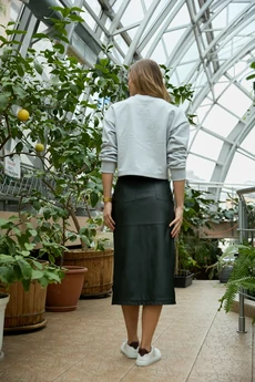 Костюм с юбкой 26ILci4 серый+черный ILOKA