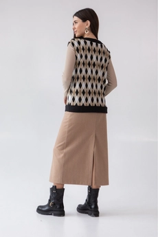 Жилет 3024 бежевый + белый + черный Ivera collection