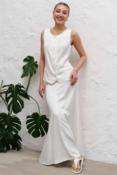 Жилет 3058 молочный Ivera collection