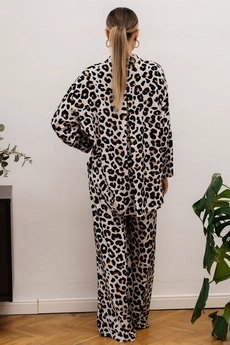 Костюм брючный 6060П черный + молочный Ivera collection