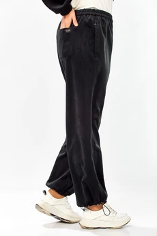 Костюм брючный 034 черный KAUHANKA