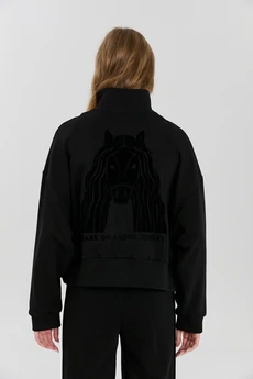 Джемпер М163 черная лошадь KUDA GLAZA GLYADYAT