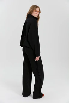 Джемпер М163 черная лошадь KUDA GLAZA GLYADYAT