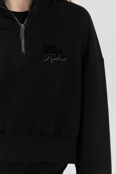 Джемпер М163 черная лошадь KUDA GLAZA GLYADYAT