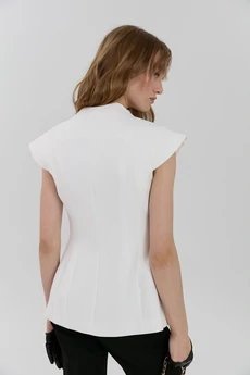 Жилет М176 молочный KUDA GLAZA GLYADYAT