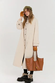 Плащ М505 молочный KUDA GLAZA GLYADYAT