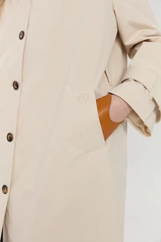 Плащ М505 молочный KUDA GLAZA GLYADYAT