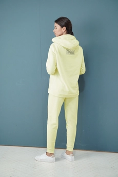 Спортивный костюм 1341 желтый LADIS LINE