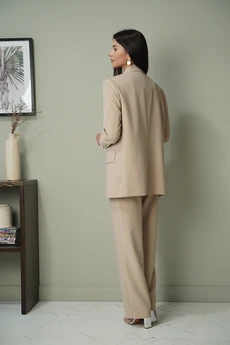 Костюм брючный 1585 бежевый LADIS LINE