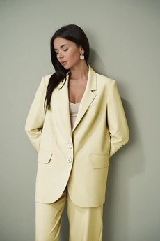 Костюм брючный 1585-1 лимонно-кремовый LADIS LINE