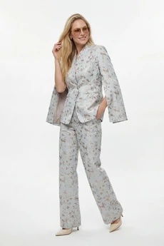 Костюм брючный 1851В Lokka