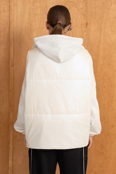 Костюм брючный 295 молоко + черный LUNA