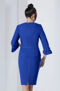 Костюм с юбкой 3500 электрик Lissana