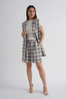 Костюм с шортами 1157 бежевая клетка Mirolia