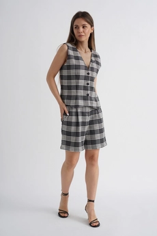 Костюм с шортами 1159 черно-белая клетка Mirolia