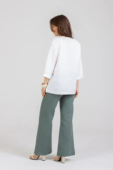 Костюм брючный 1293+1257 белый + олива Mirolia