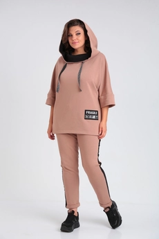 Спортивный костюм 1358 бежевый + черный Michel Chic