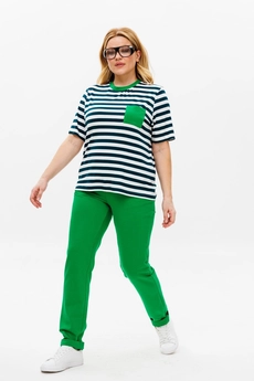 Костюм брючный 1371 зеленый Michel Chic