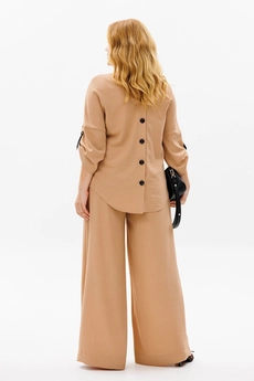 Костюм брючный 1374 бежевый Michel Chic