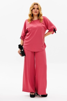 Костюм брючный 1374 ягодный Michel Chic