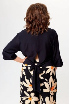 Костюм брючный 1375 черный + ромашка Michel Chic