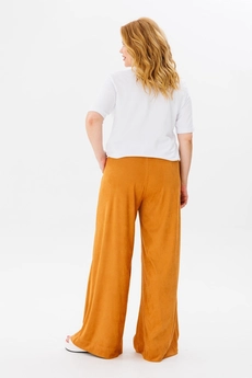 Костюм брючный 1383 белый + рыжий Michel Chic