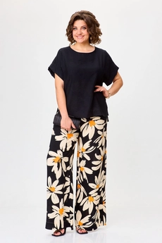 Костюм брючный 1384 черный + ромашка Michel Chic