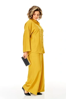 Костюм брючный 1463 горчица Michel Chic