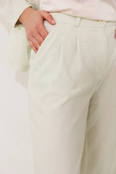 Костюм брючный 26-2924 салатовый Мода-Юрс