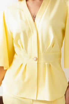 Костюм брючный 324 желтый Мублиз