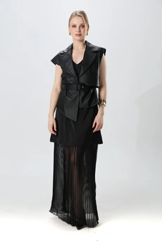 Жилет 1019-1 чёрный NikVa