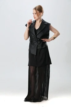 Жилет 1019-1 чёрный NikVa