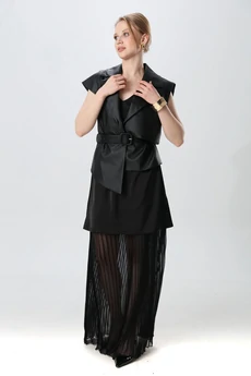 Жилет 1019-1 чёрный NikVa