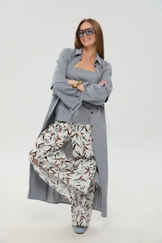 Костюм брючный 976-15 серый и листья мультиколор NikVa