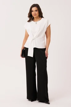 Костюм брючный 102020 молочно-черный Panda