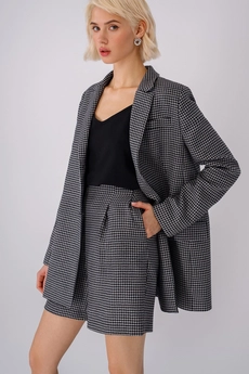 Костюм с шортами 3415-3 черно-белая гусиная лапка Pirs