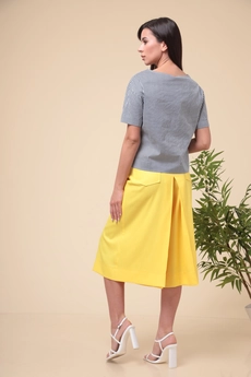 Костюм брючный 2-1971 полоска + желтый Romanovich style