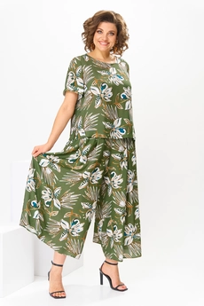 Костюм брючный 2-2704 зеленый Romanovich style