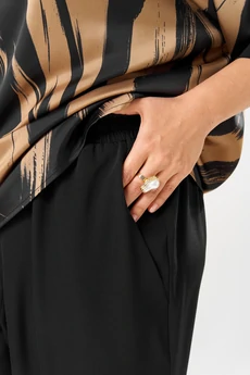 Костюм брючный 2-2884 коричневый Romanovich style