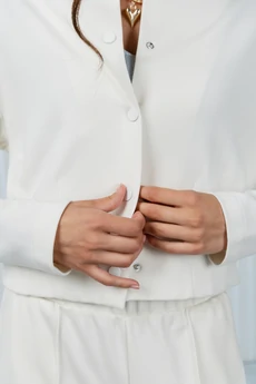 Костюм брючный РП0109-ВИ2 молочный Romgil