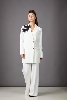 Костюм брючный 1175 молочный Rosheli