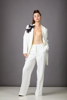 Костюм брючный 1175 молочный Rosheli