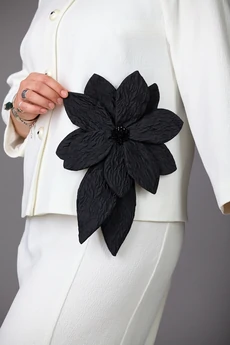 Костюм с юбкой 1179-1 молочный Rosheli