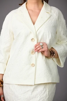 Костюм с юбкой 1181-Б молочный Rosheli