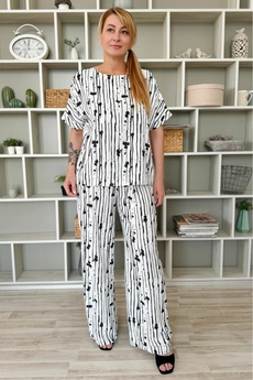 Костюм брючный 2124 белый Rumoda