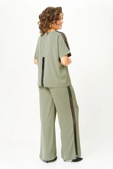 Костюм брючный 2124 зеленый Rumoda