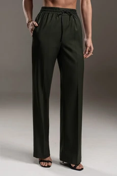 Костюм брючный 1311 зеленый SILVERSPICE