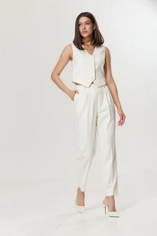 Жилет 322 молочный T.N.D