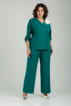 Костюм брючный 24-233 ТАККА Плюс