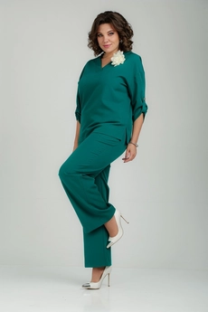 Костюм брючный 24-233 ТАККА Плюс